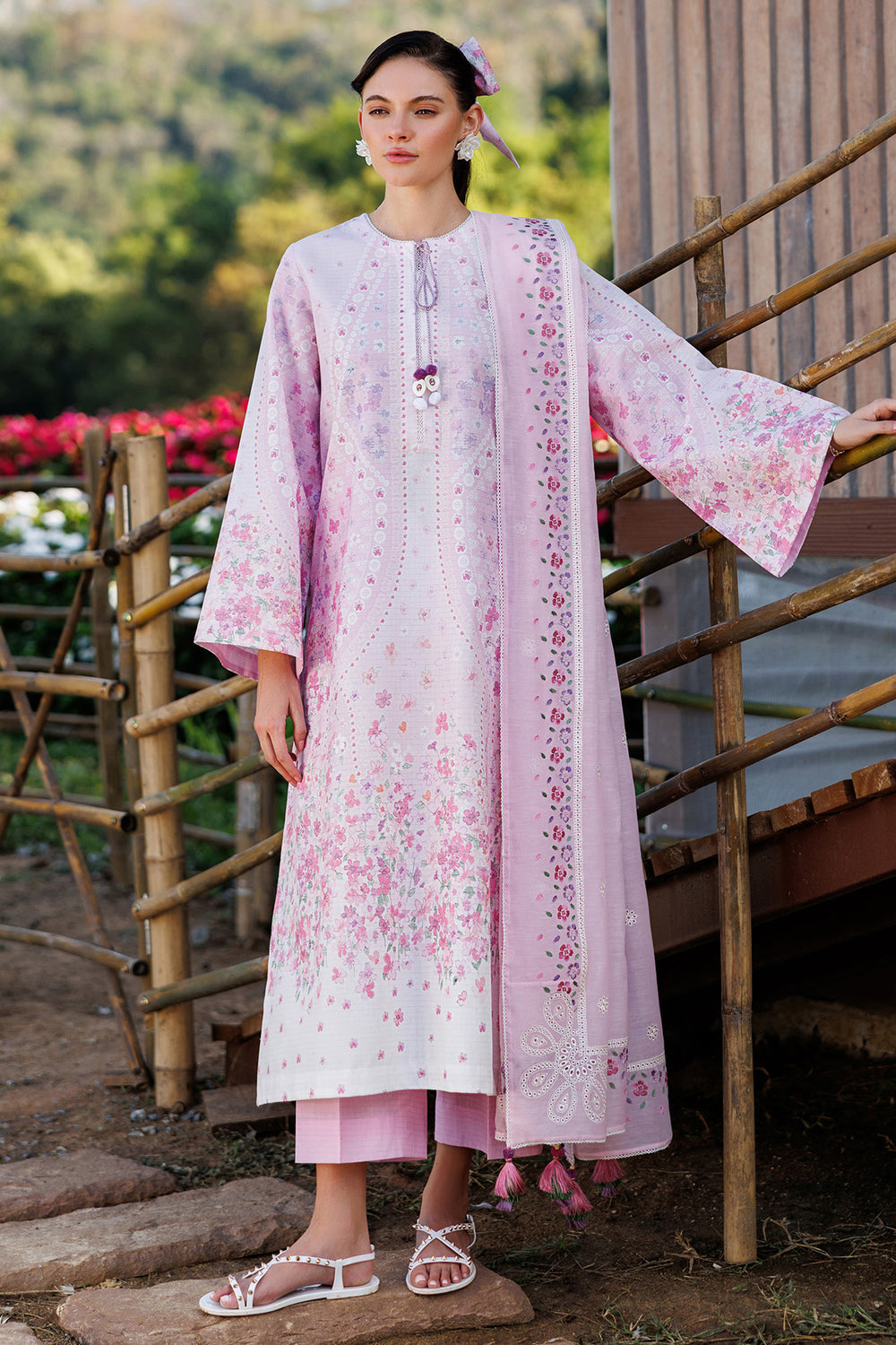3-PC Unstitched Embroidered Lawn By Jazmin | USE-9304