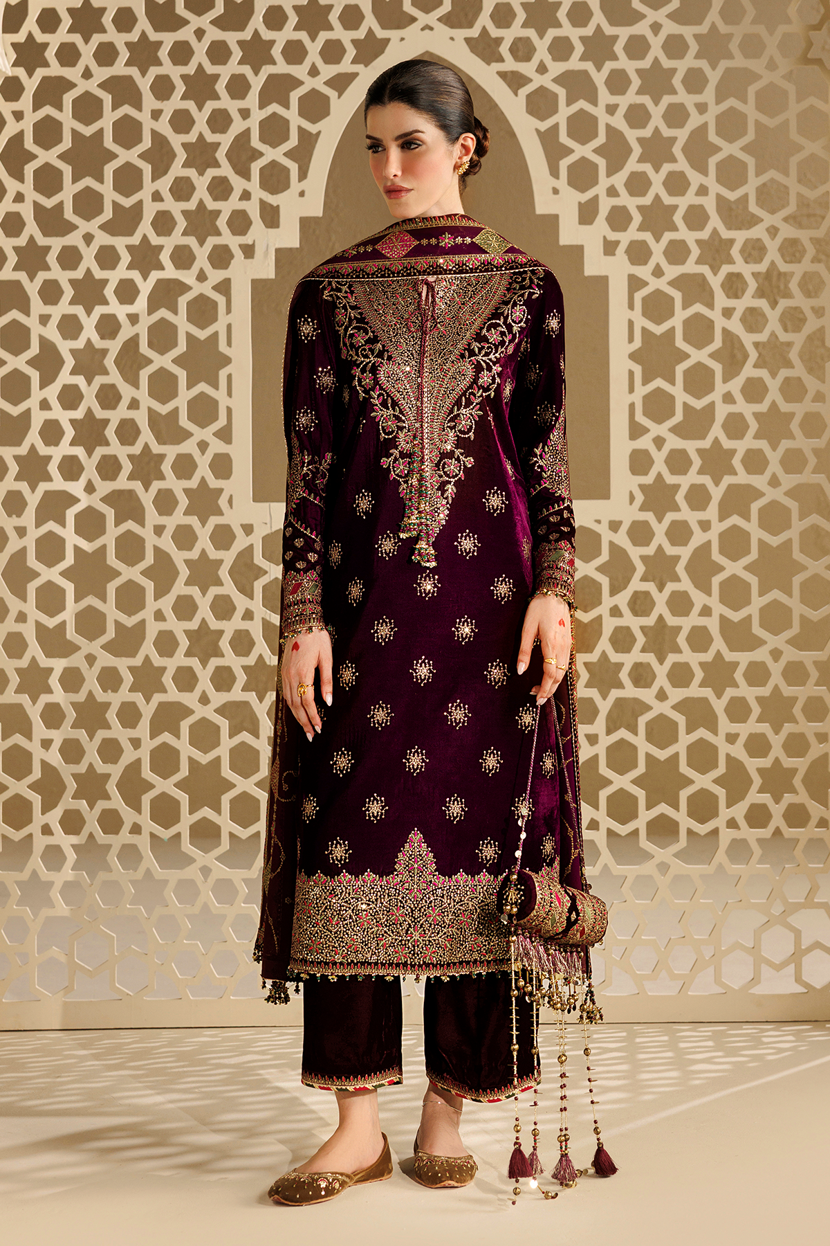 Embroidered Velvet Formal 3pcs suit By Jazmin