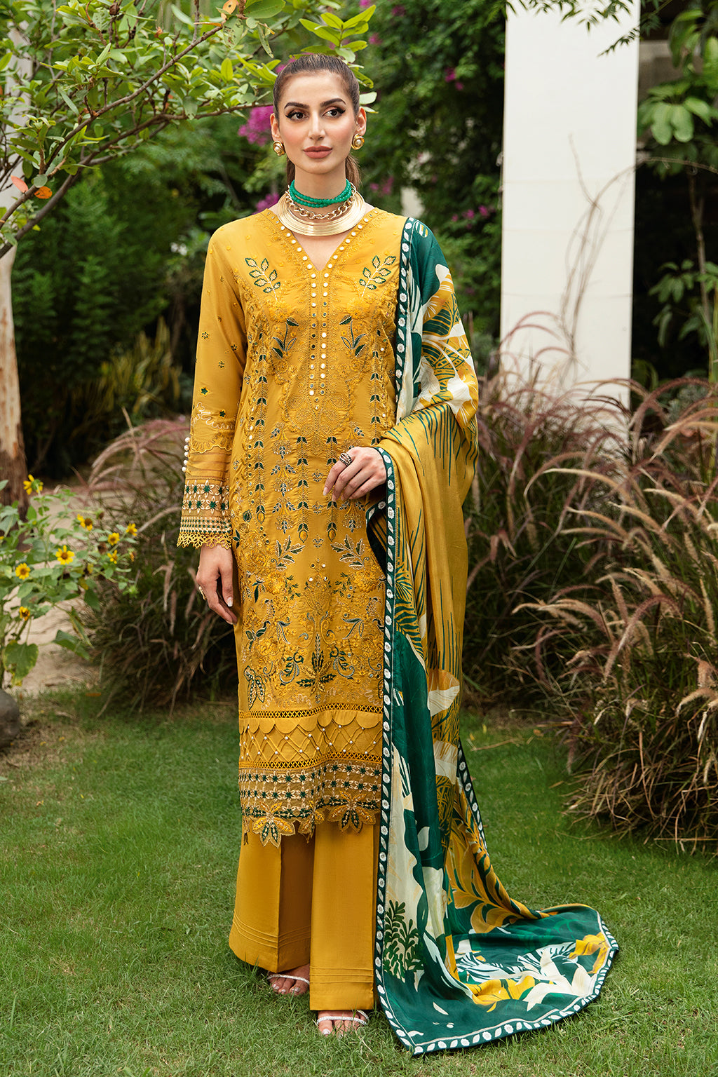 Y-805 - 3PC Luxury Lawn Collection Riwayat By Ramsha