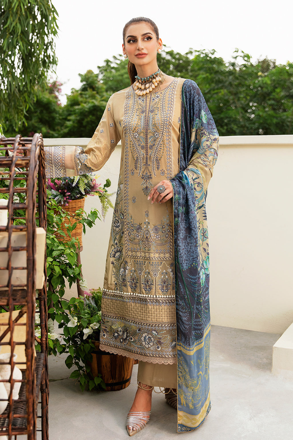 Y-802 - 3PC Luxury Lawn Collection Riwayat By Ramsha