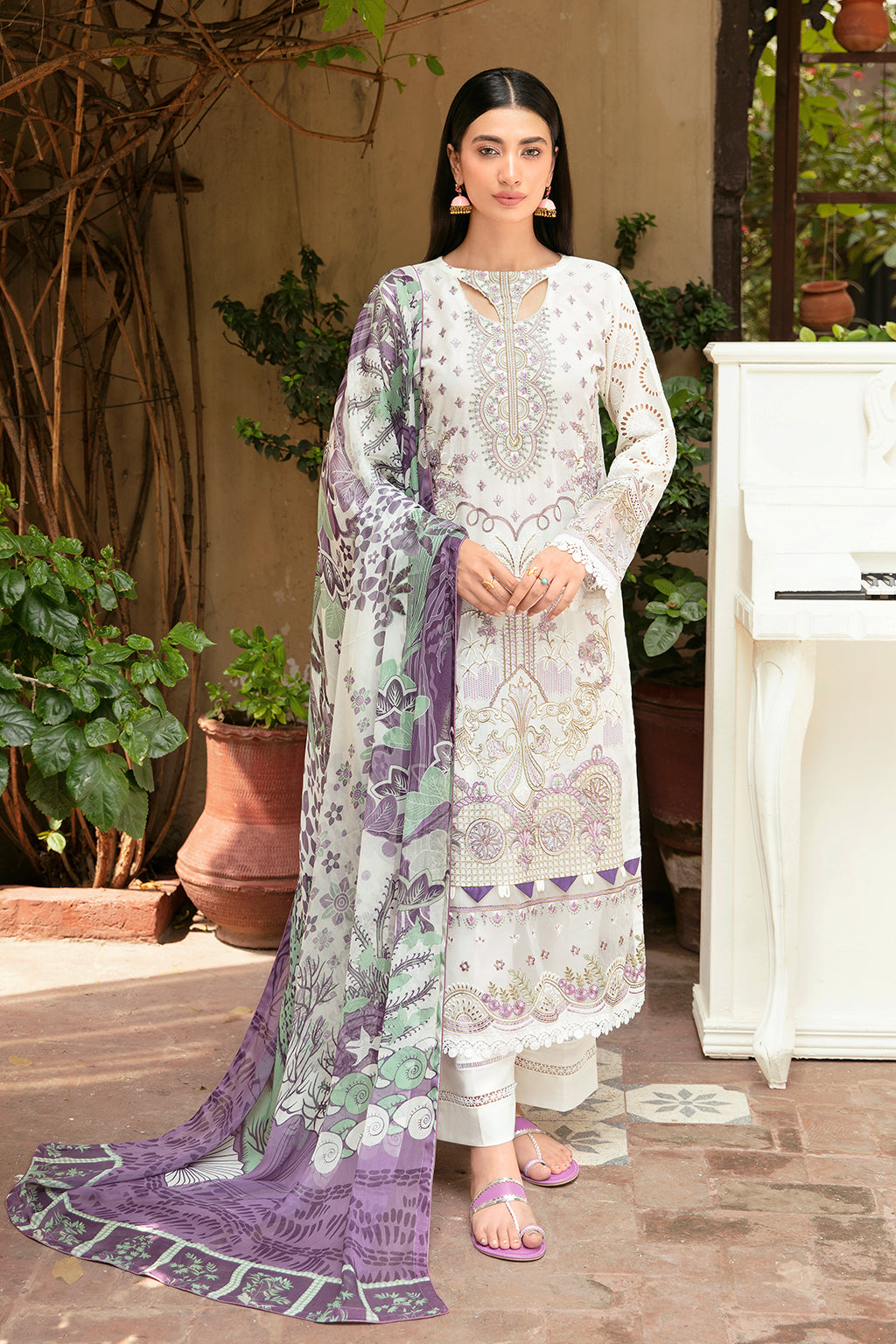 L-809 - 3PC Luxury Lawn Collection Mashaal By Ramsha