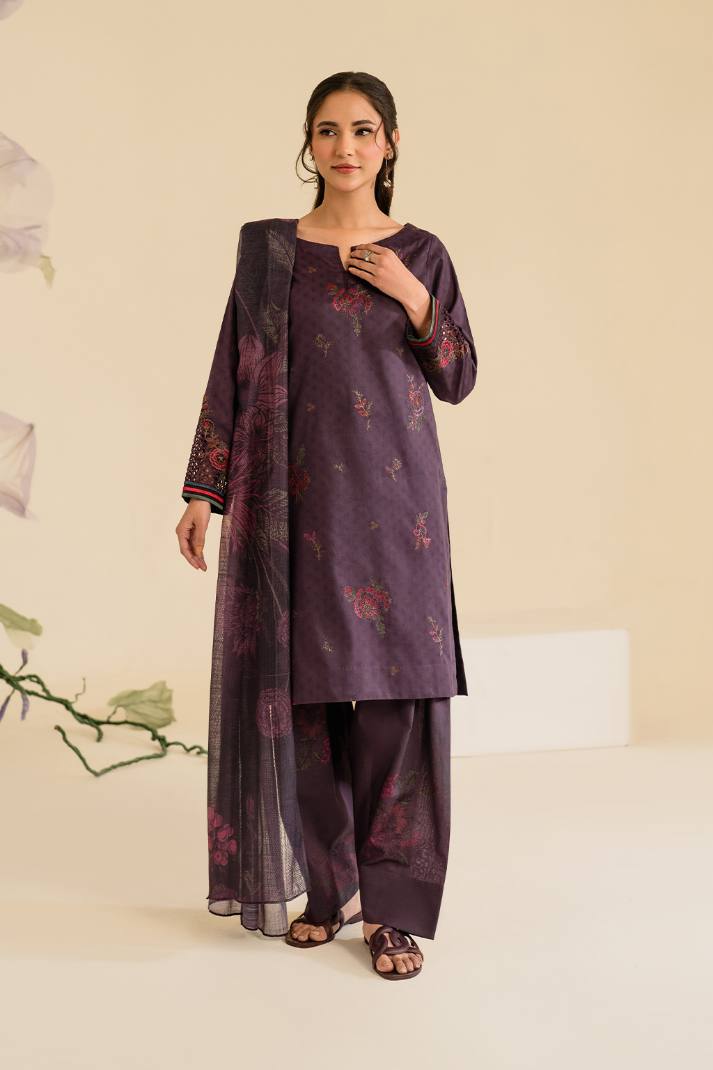 3-PC Unstitched Embroidered Lawn Suit By Iznik | UE-426