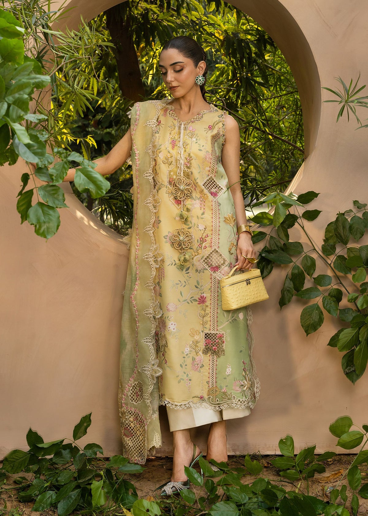 3-PC Unstitched Embroidered Luxury Lawn By Crimson | D4 A
