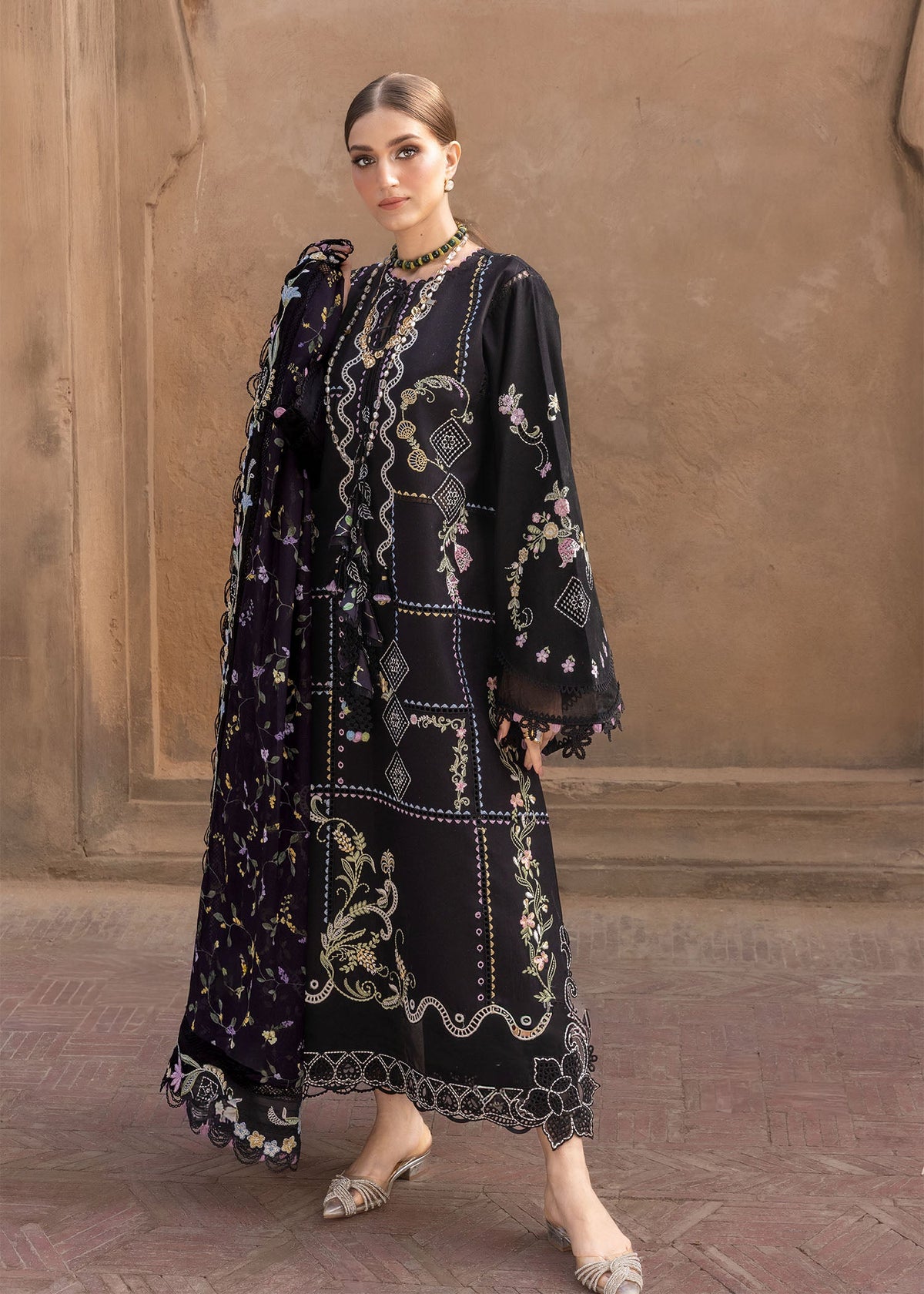 3-PC Unstitched Embroidered Lawn Flow By Crimson | D1A