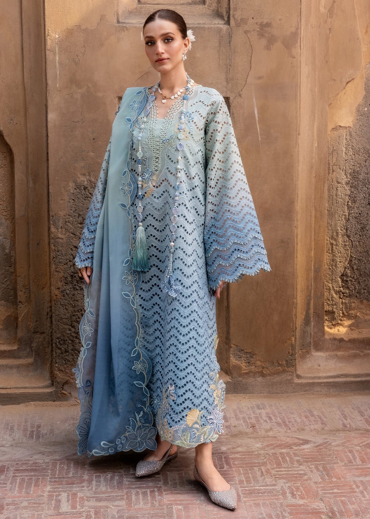 3-PC Unstitched Embroidered Lawn Flow By Crimson | D8A