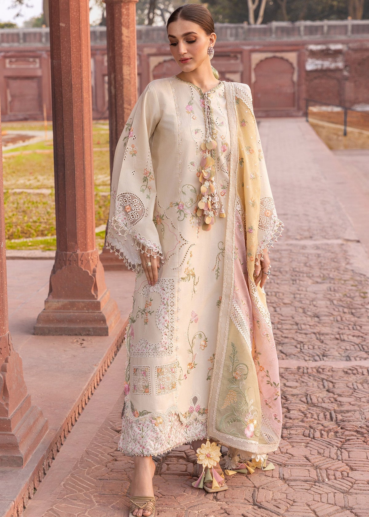 3-PC Unstitched Embroidered Lawn Flow By Crimson | D7A