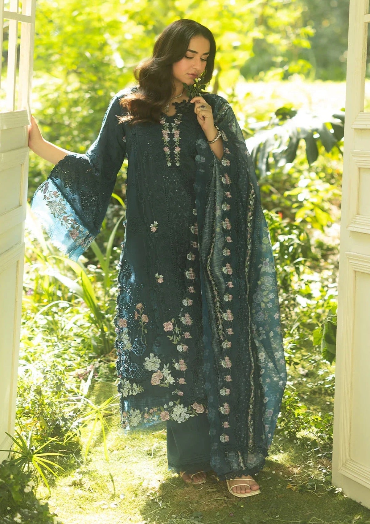 3-PC Unstitched Embroidered Luxury Lawn By Elaf | ELQ-3B