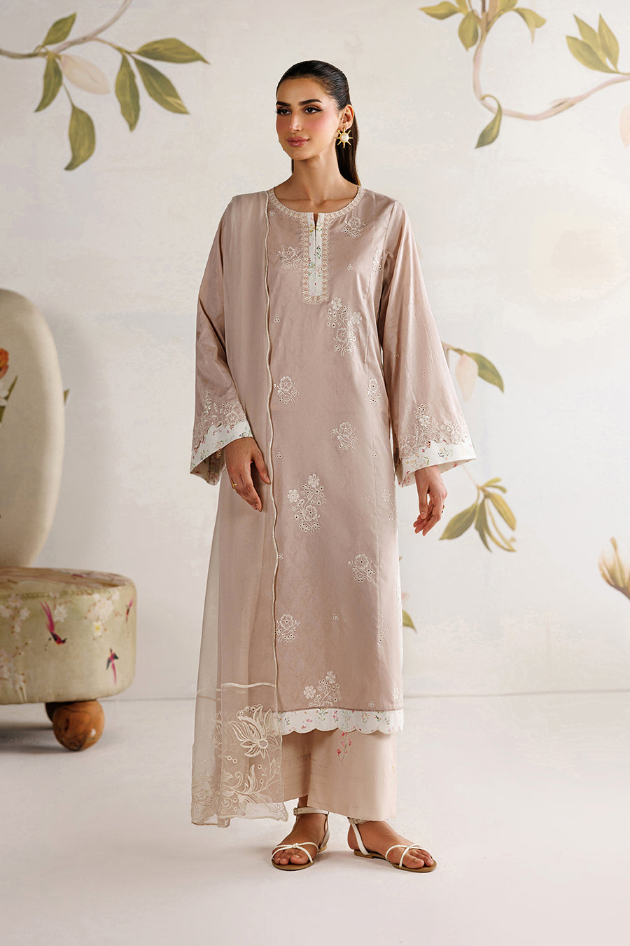 3-PC Unstitched Embroidered Exclusive Lawn By Iznik | UE-687