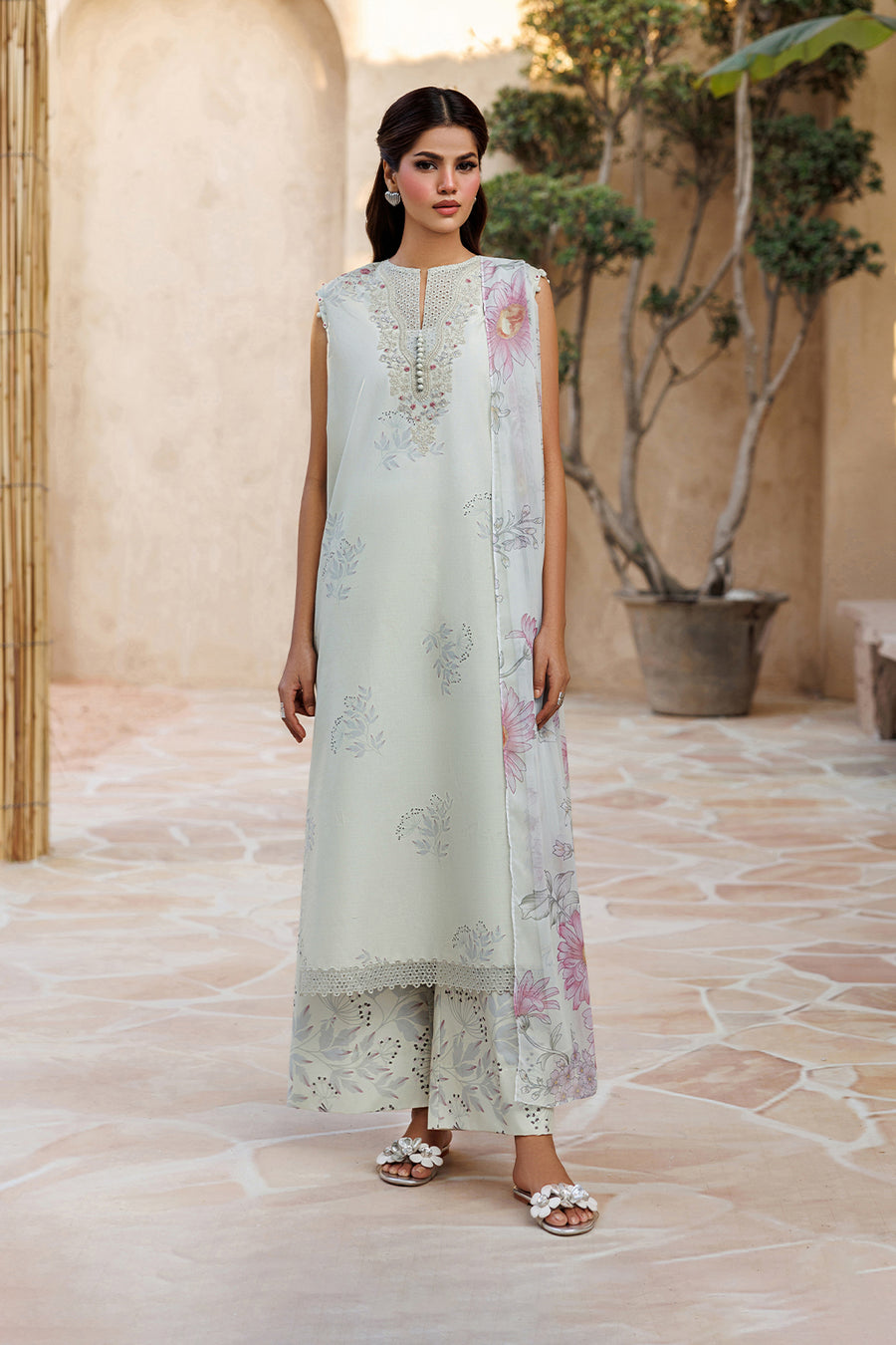 3-PC Unstitched Printed Lawn By Iznik | UE-676