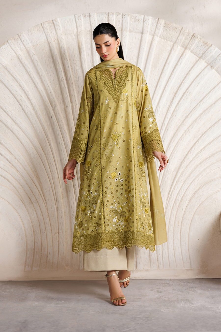 3-PC Unstitched Embroidered Festive Lawn By Iznik | IBE-09