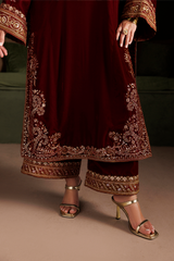 Embroidered Velvet & Organza 3pcs Suit By IZNIK