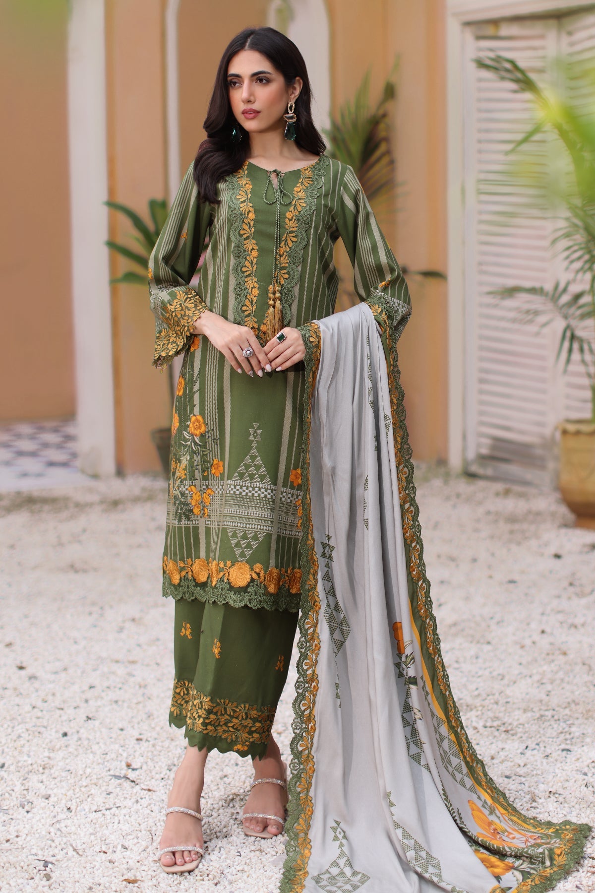 SHW4-07 | 3Pc Unstitched Suit Embroidered Fall Winter Linen Shawl Sheen By Charizma