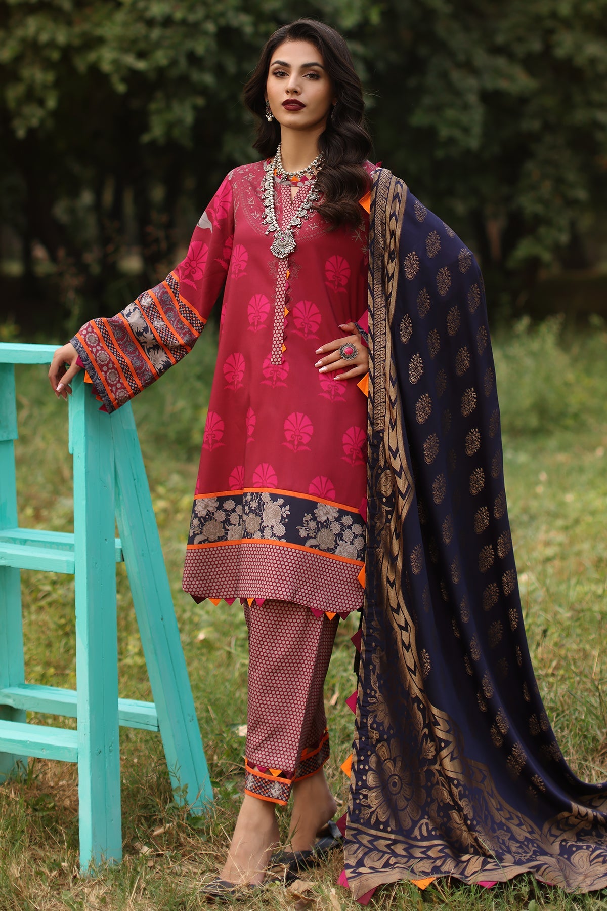 SPW4-02 | 3Pc Unstitched Suit Winter Printed Linen Signature Print By Charizma