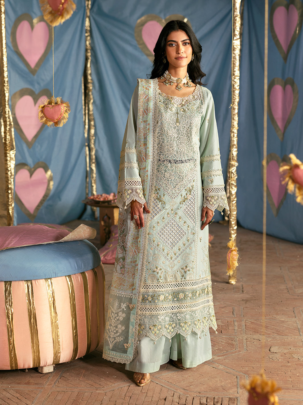 Amalia | 3Pc Unstitched Suit Luxury Lawn 25 Husn e Jahan By Mahnur