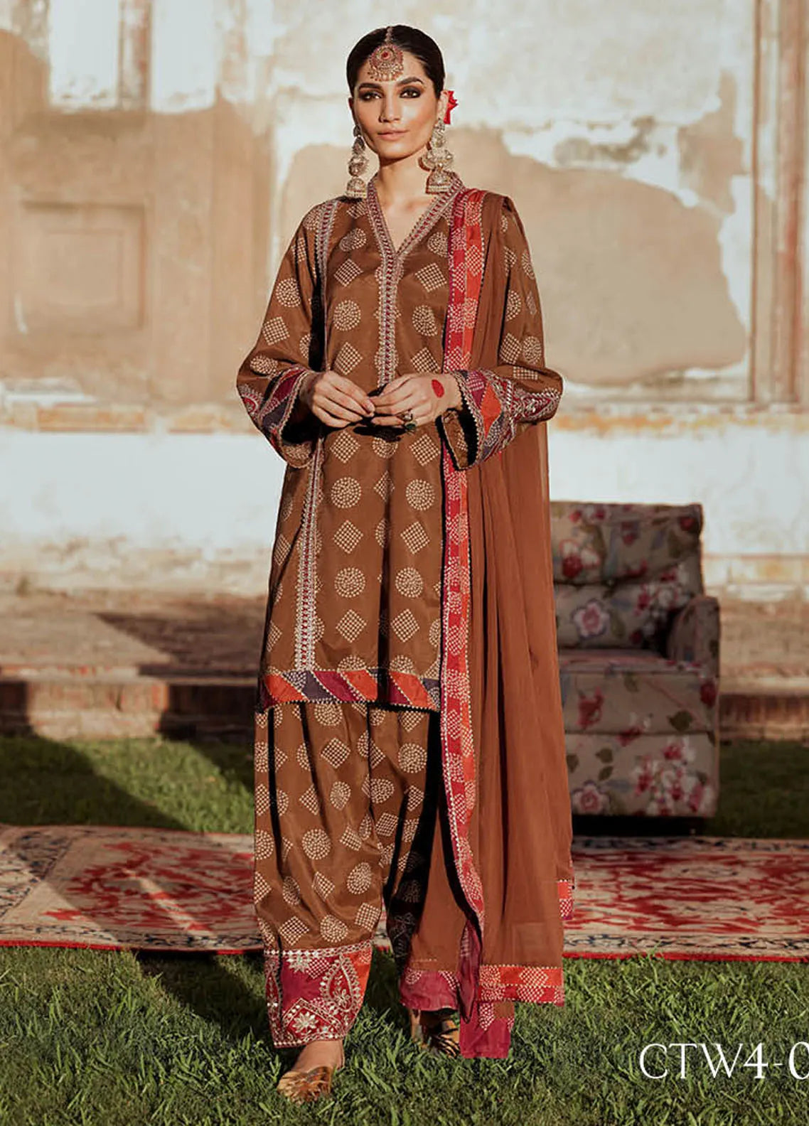 CTW4-04 | Unstitched 3Pc Suit Winter Embroidered Chunri Silk Tabeer by Charizma