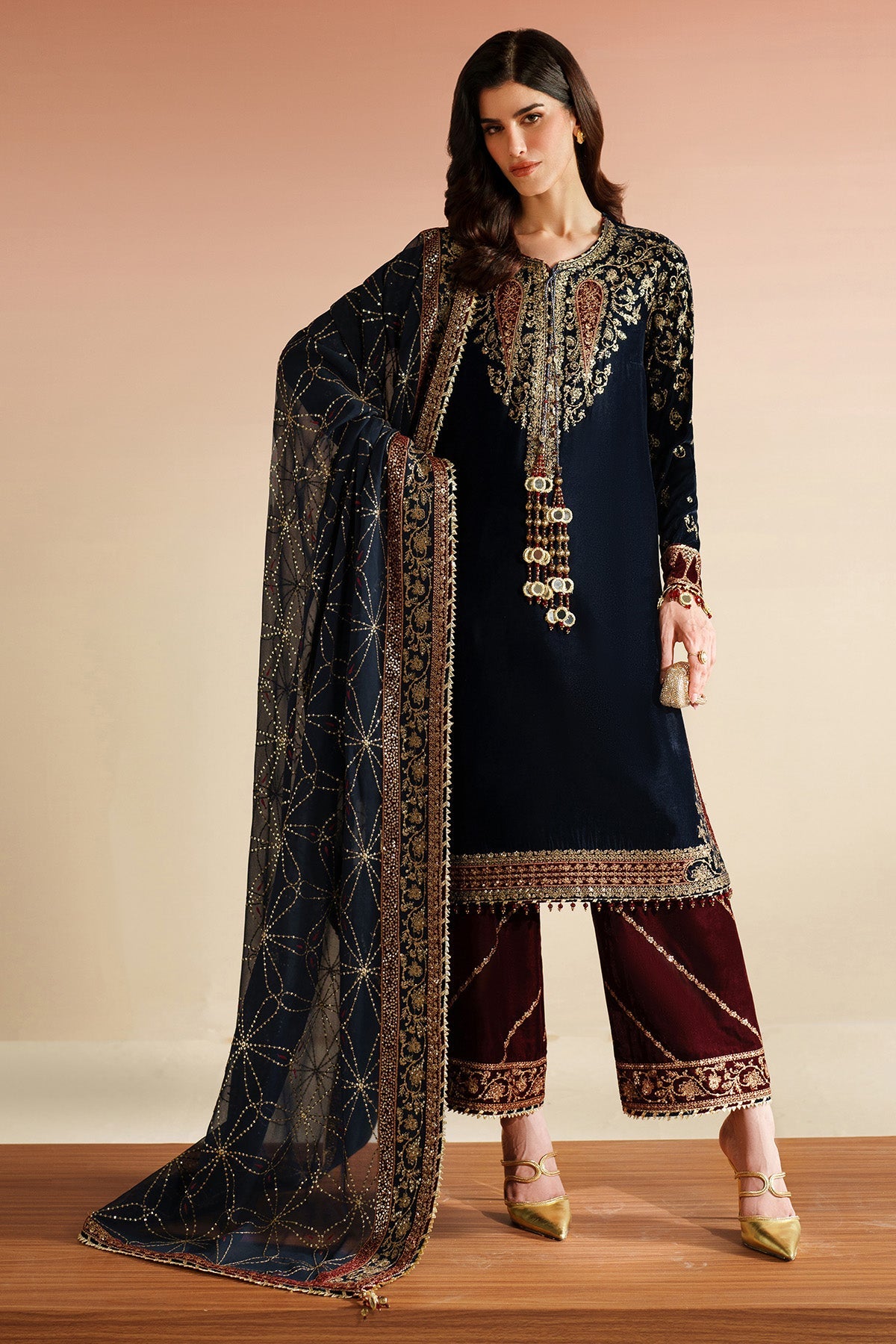 3-PC Unsttiched Embroidered Valvet Formal Velvet Vogue By Jazmin | VVF D-9