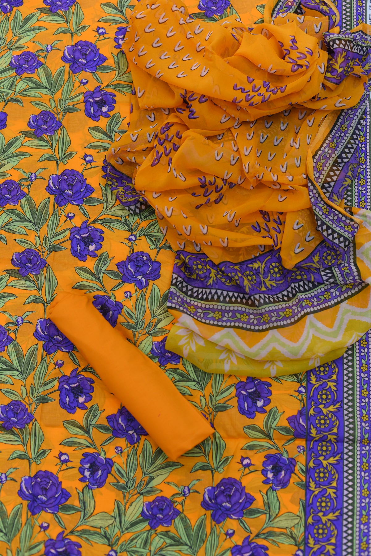 3-PC Unstitched Printed Lawn Suit Chiffon Dupatta | PC-5