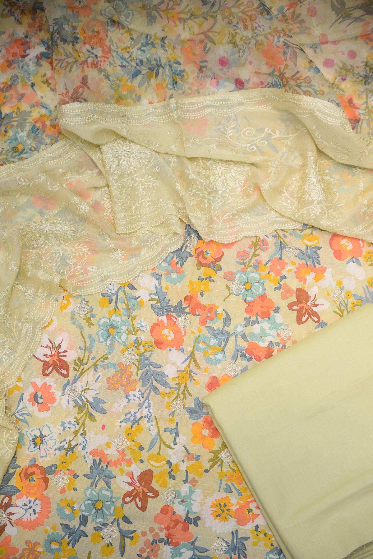3PC Unstitched Ladies Suit - Doriya Lawn Summer Collection