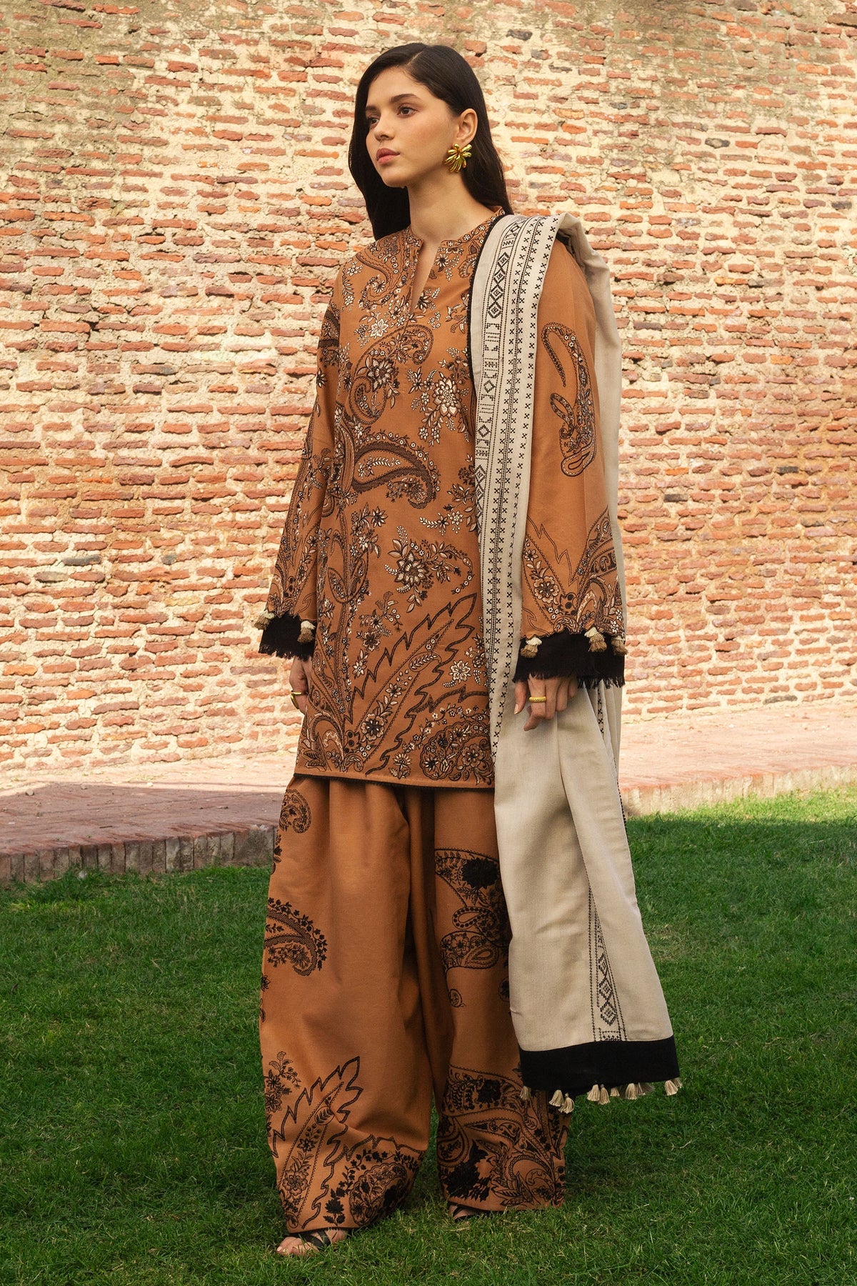 ROYA-D6 | 3Pc Unstitched Suit Winter Embroidered Khaddar By Zara Shahjahan