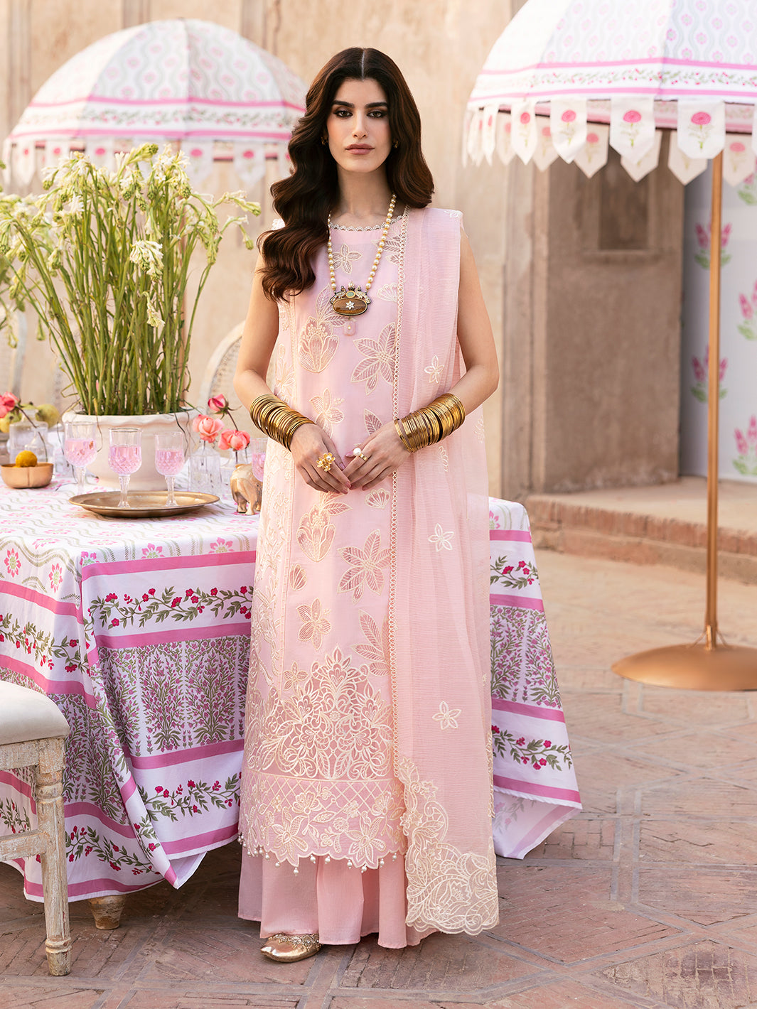 Rheaa | 3Pc Unstitched Suit Luxury Lawn 25 Husn e Jahan By Mahnur