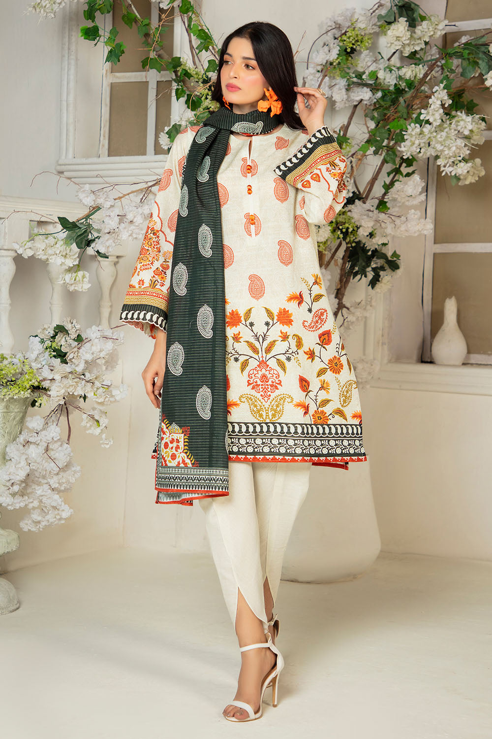 3 Piece Printed Khaddar Suit with Zari Dupatta By Gul Ahmed