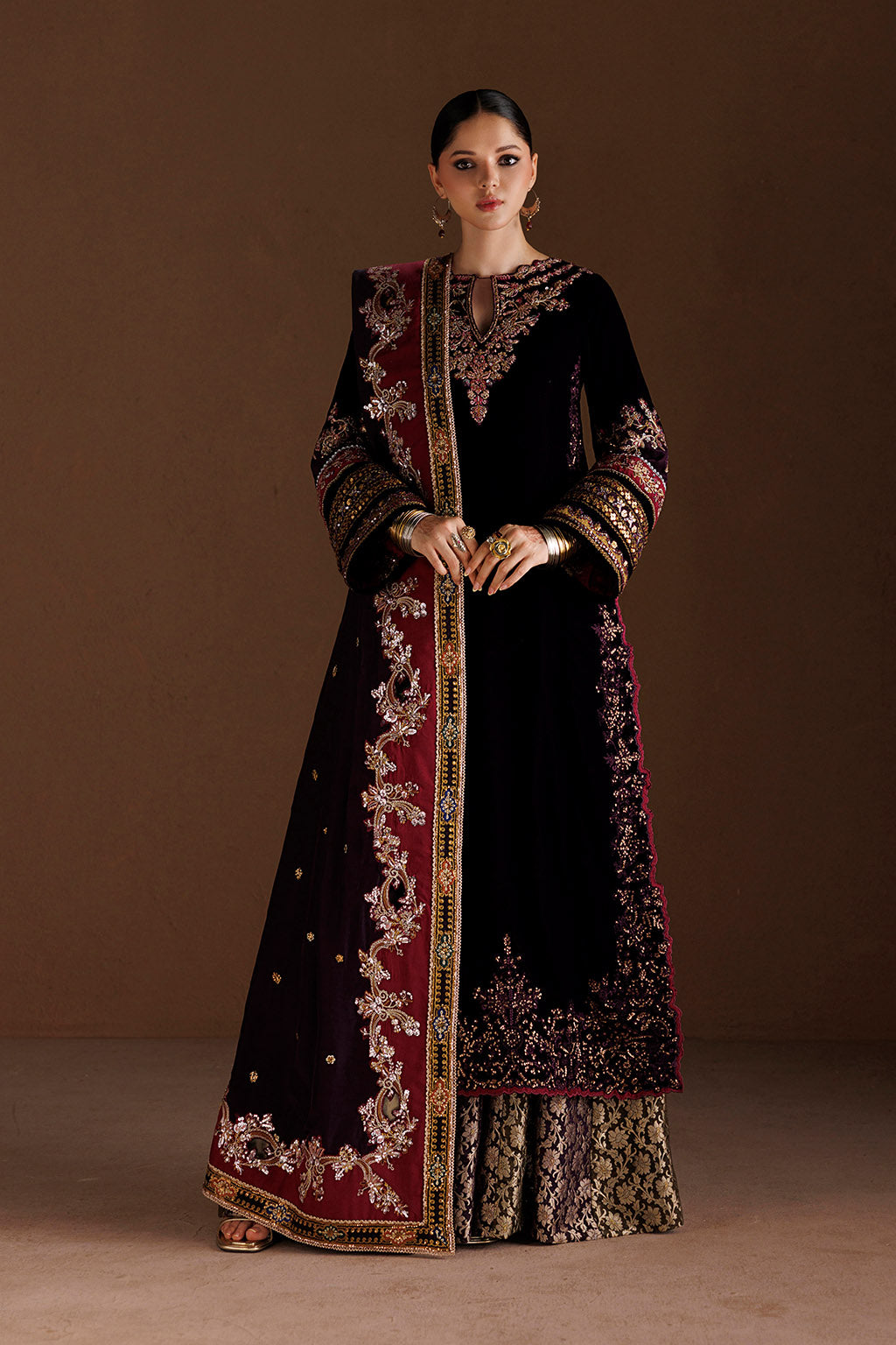 Embroidered Velvet  3pcs Suit By IZNIK