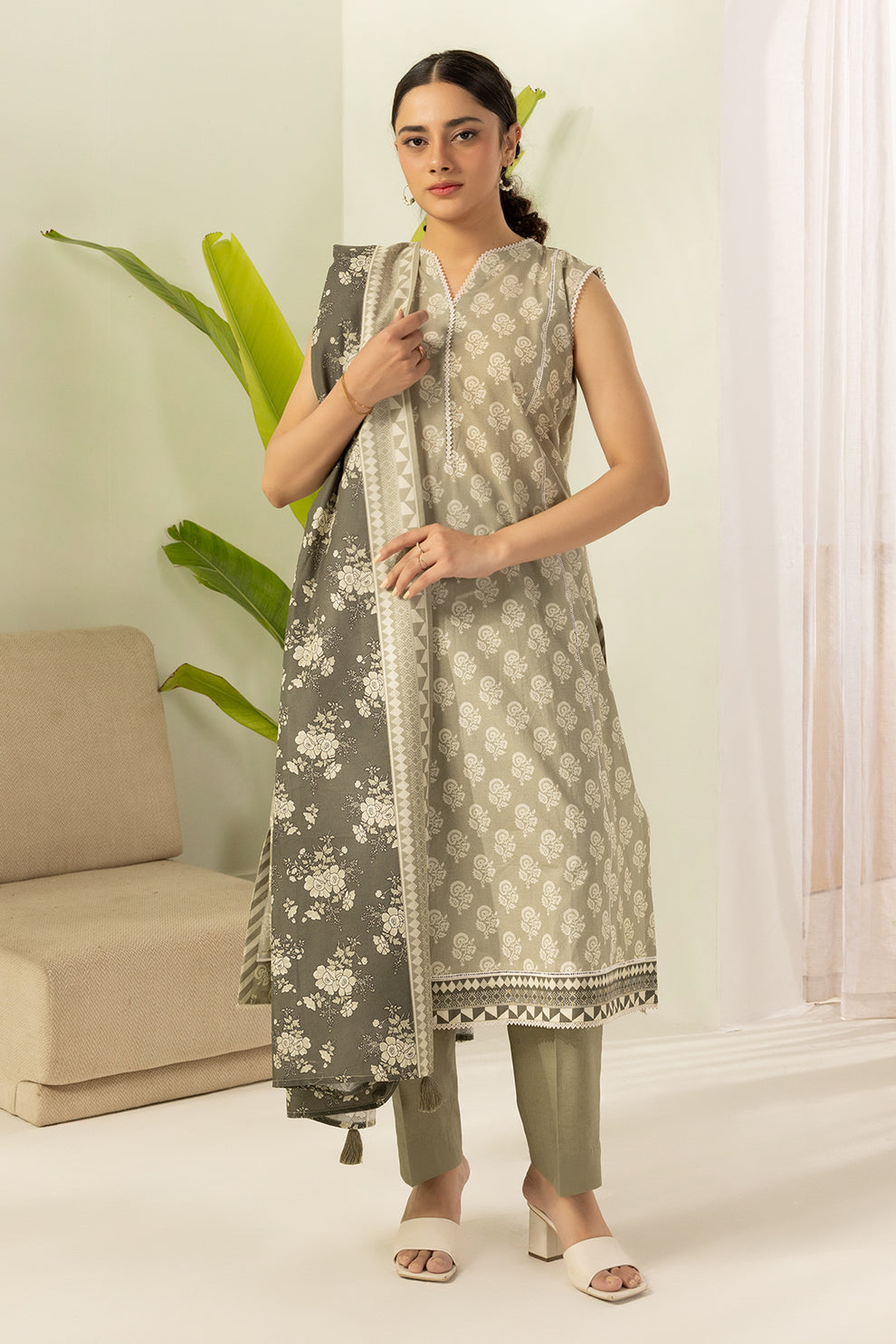 3-PC Unstitched Digital Printed Lawn By Zellbury | 0549
