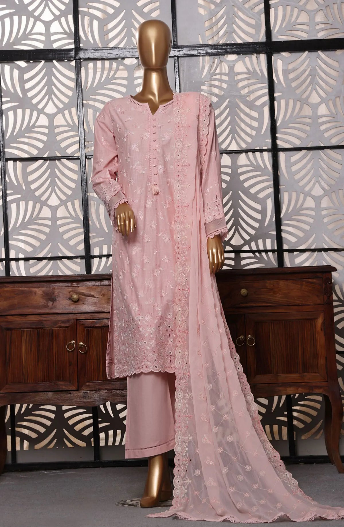 06 | 3 PC Stitched Cross Slub Lawn Lawnkari By Sadabahar